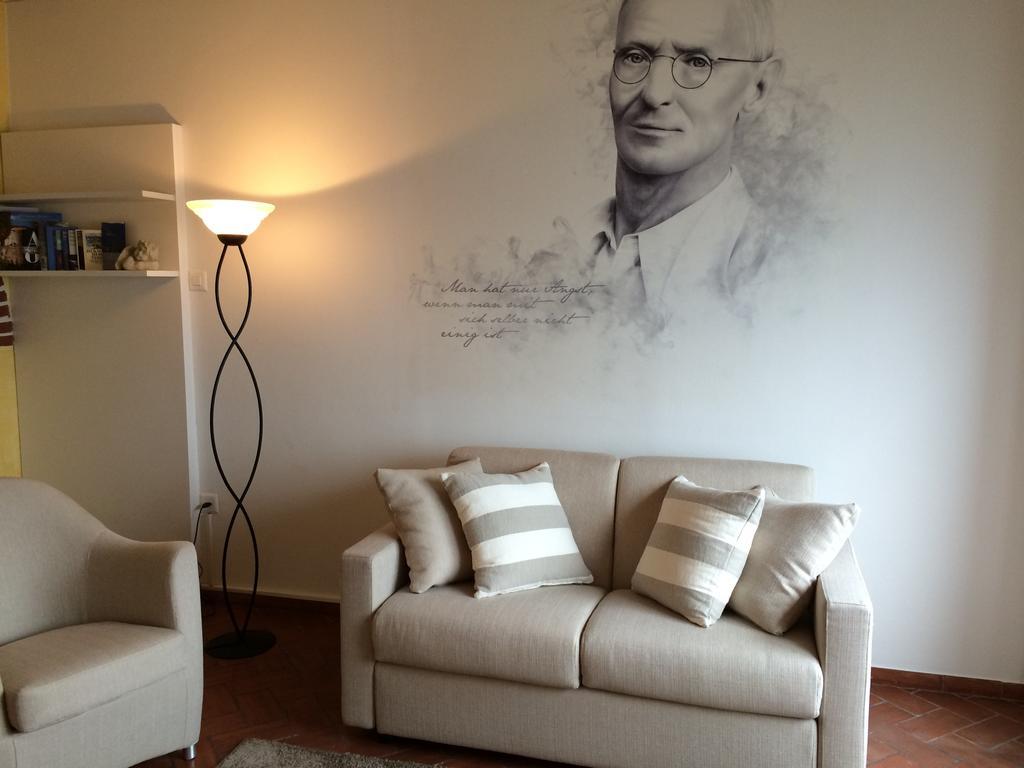 Art Hotel Ristorante Posta Al Lago 론코 소프라 아스코나 객실 사진