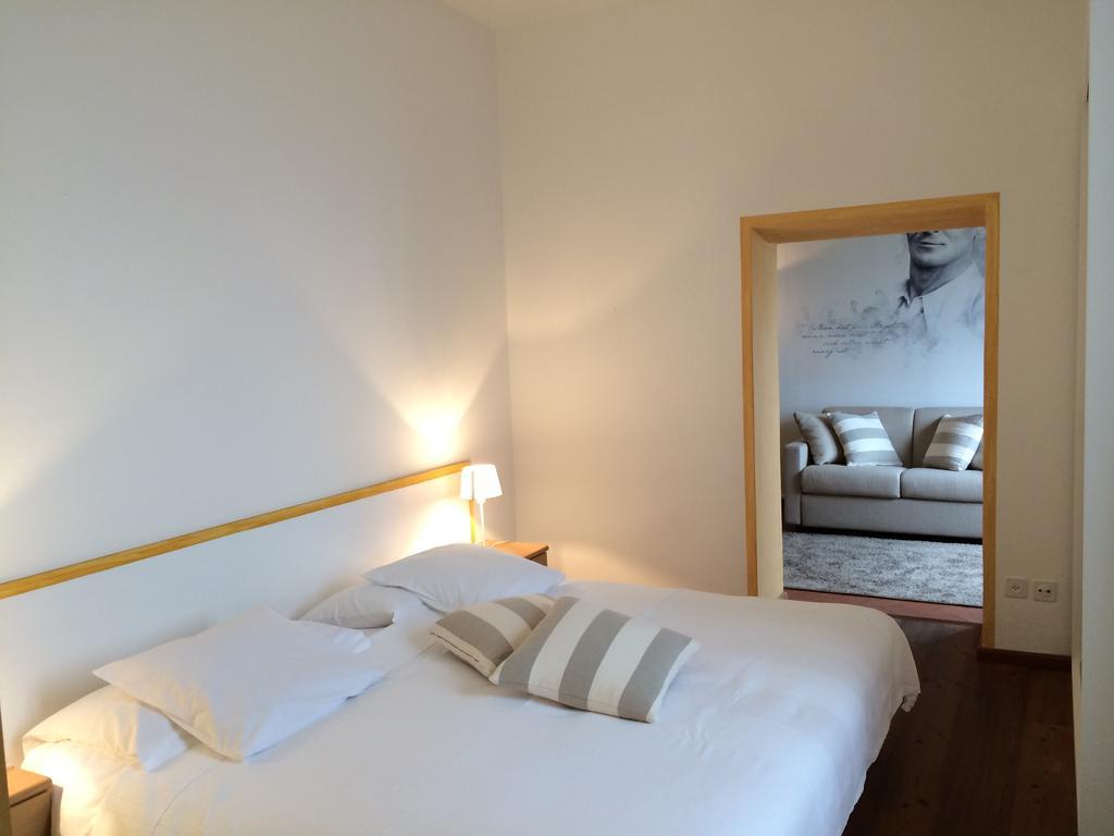 Art Hotel Ristorante Posta Al Lago 론코 소프라 아스코나 객실 사진