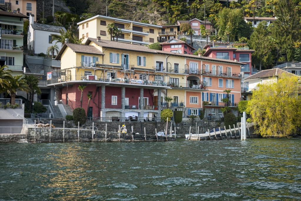 Art Hotel Ristorante Posta Al Lago 론코 소프라 아스코나 외부 사진