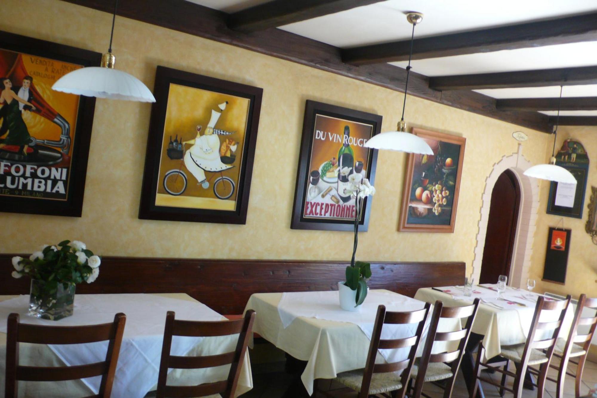 Art Hotel Ristorante Posta Al Lago 론코 소프라 아스코나 외부 사진