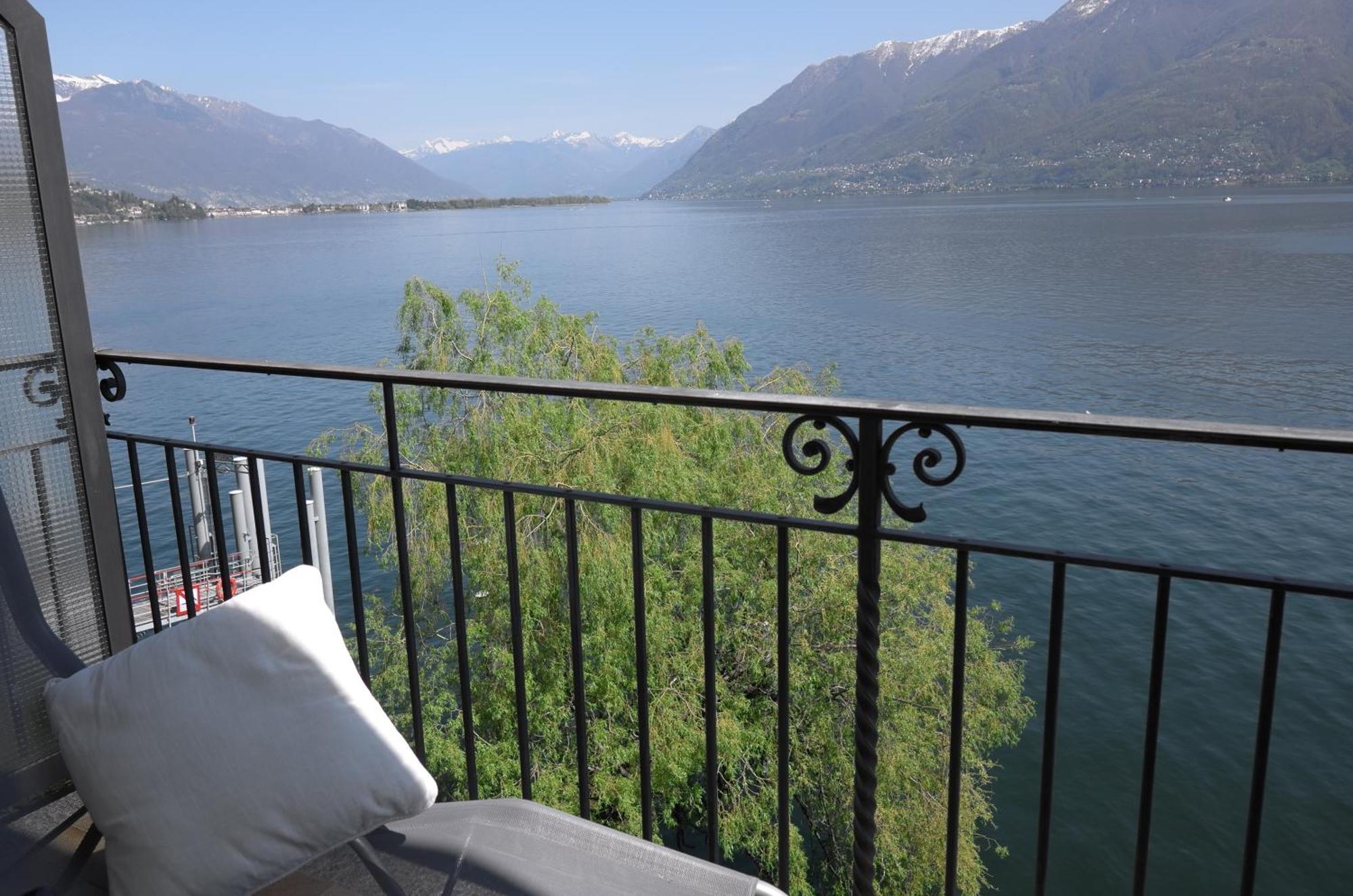 Art Hotel Ristorante Posta Al Lago 론코 소프라 아스코나 객실 사진