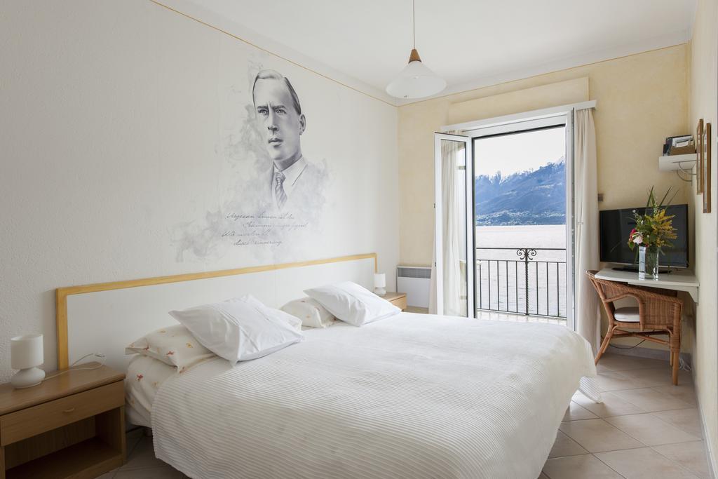 Art Hotel Ristorante Posta Al Lago 론코 소프라 아스코나 외부 사진